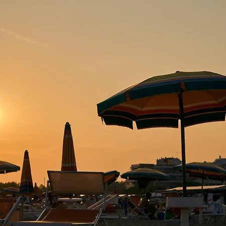 Daire Bright New Apartment Between Beach And City Centre Bibione