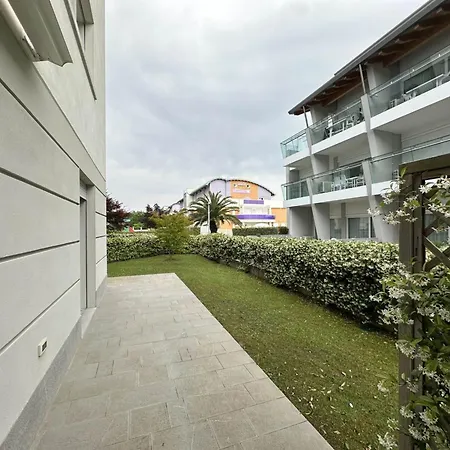 Bright New Apartment Between Beach And City Centre *