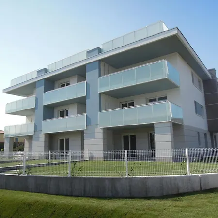 Bright New Apartment Between Beach And City Centre Apartment